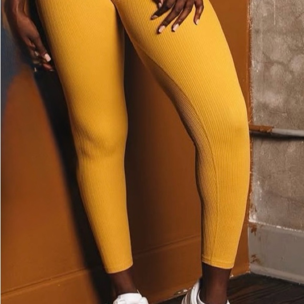 BuffBunny Yellow High-Waist Leggings